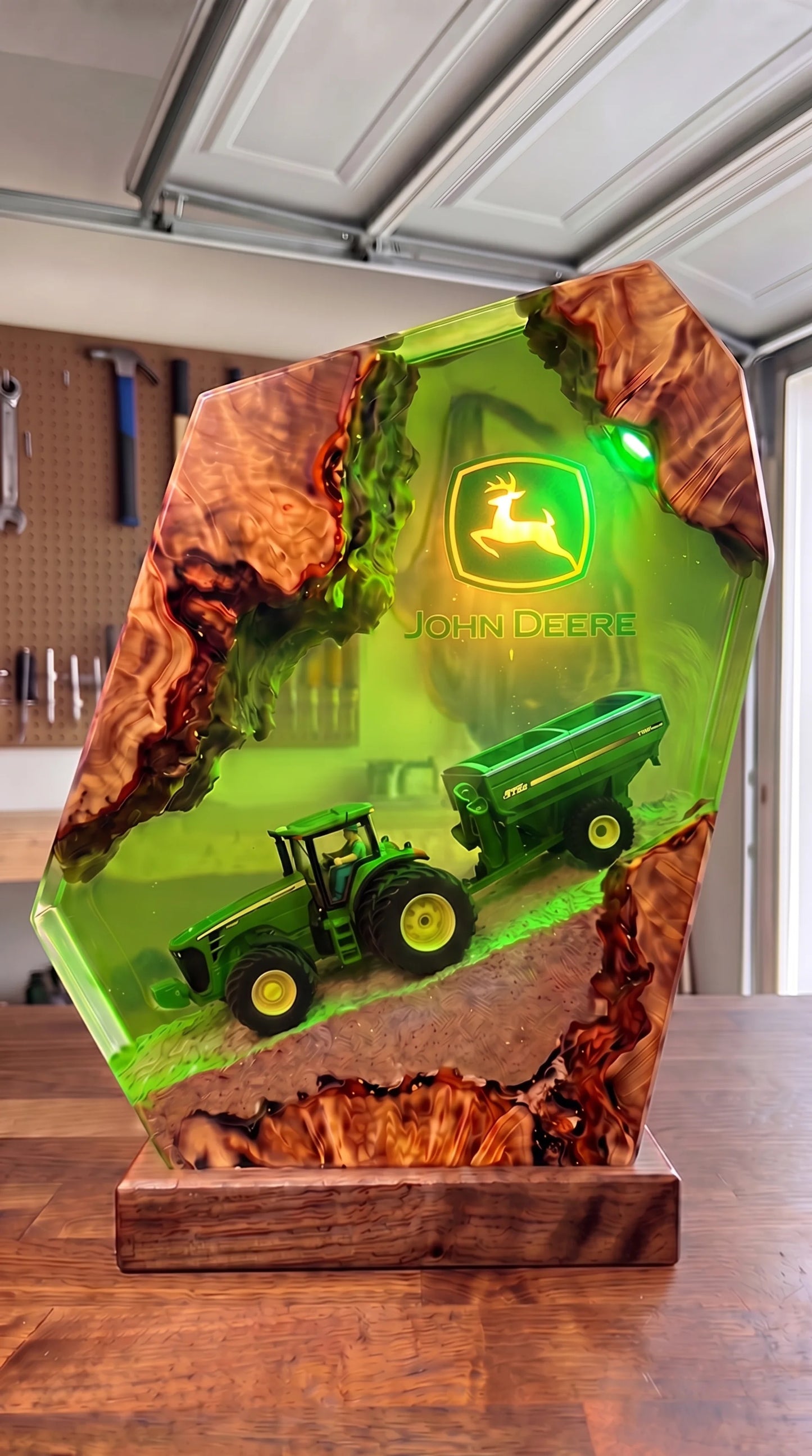 John Deere 8240 (PRE-ORDER)